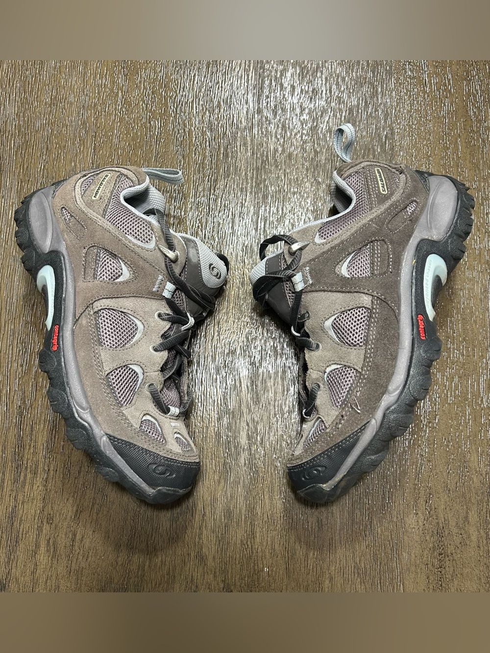Salomon Exit 2 Aero Trail Hiking Shoes
Womens Size 7 Tan Grey Lightweight